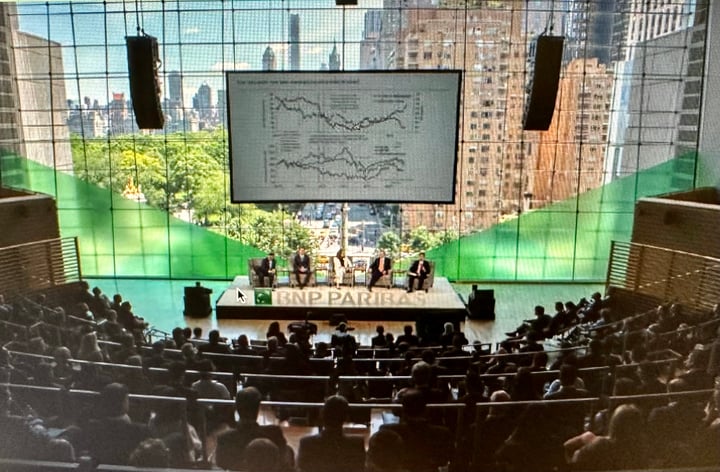 5 Ways to Level Up Your Next Investor Conference